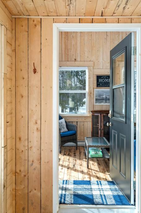 Cozy Cabin For Intimate Wilderness Escape Bathurst Exterior foto